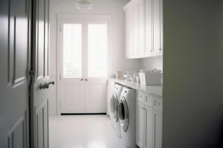 10 Affordable Laundry Room Door Ideas