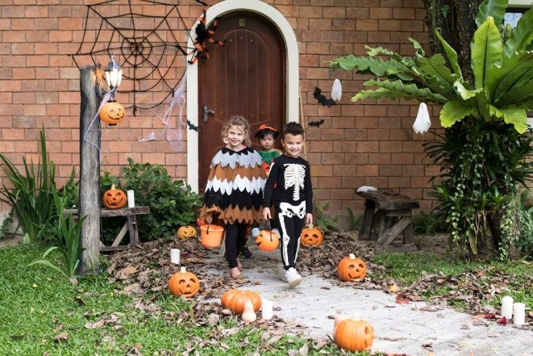 10 Creative Halloween Doormat