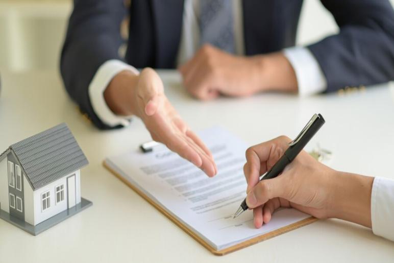 Understanding The Basic Requirements Of Completing The Real Estate License