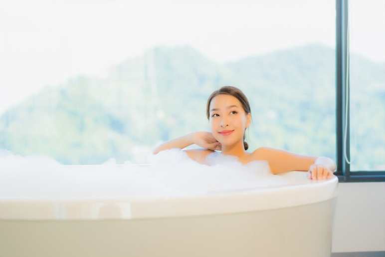 How To Clean A Jacuzzi Tub? Think About Maintenance